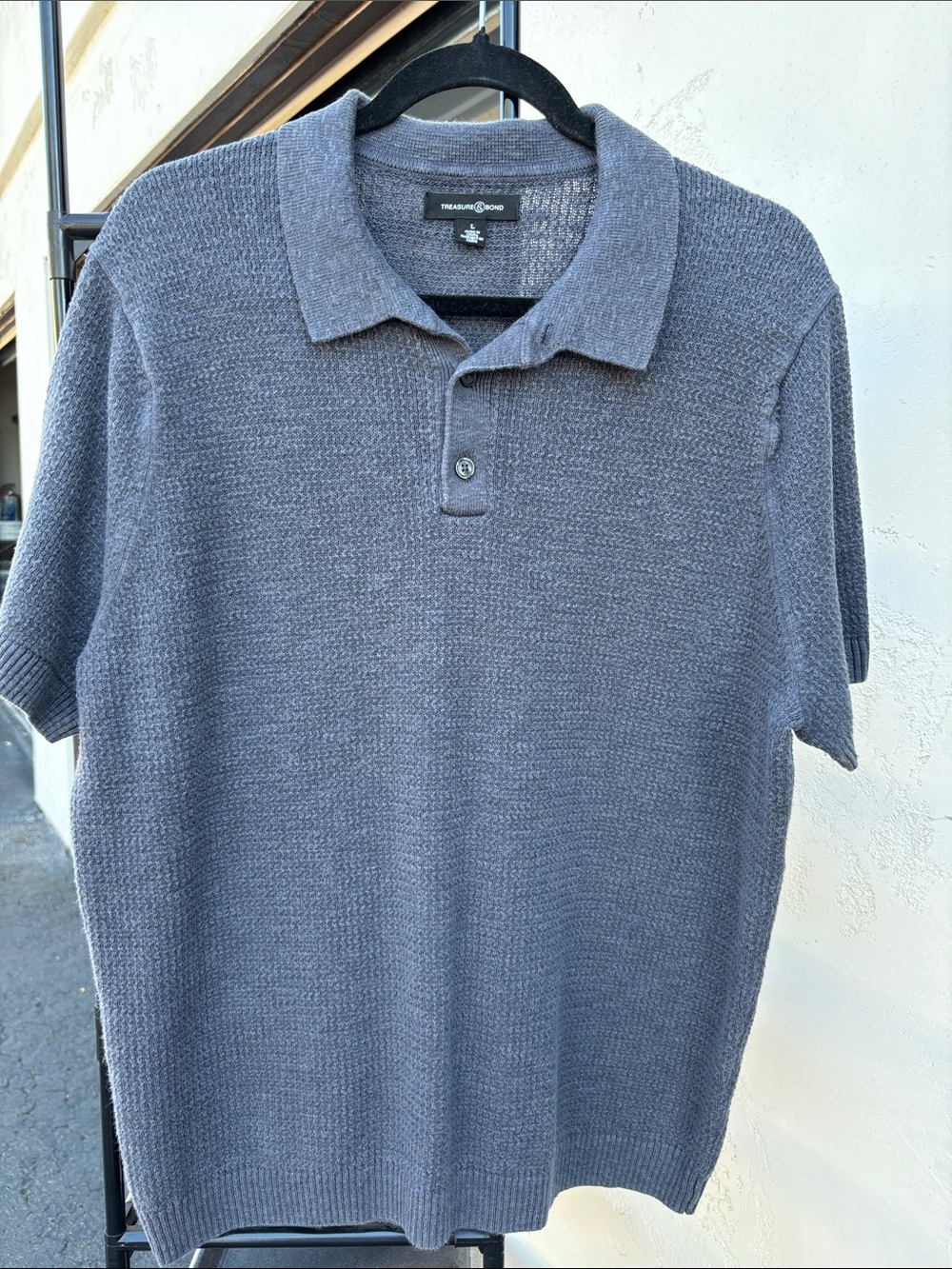 Treasure & Bond Short-Sleeve Textured Polo in Gray